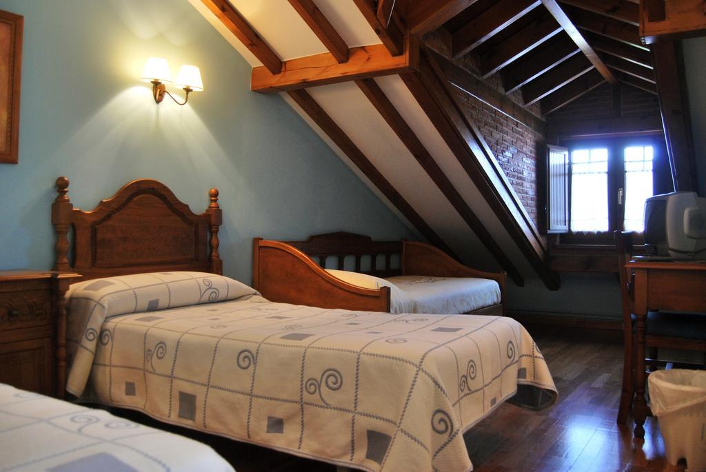 La Becada De Buelna Guest House Corrales De Buelna Room photo