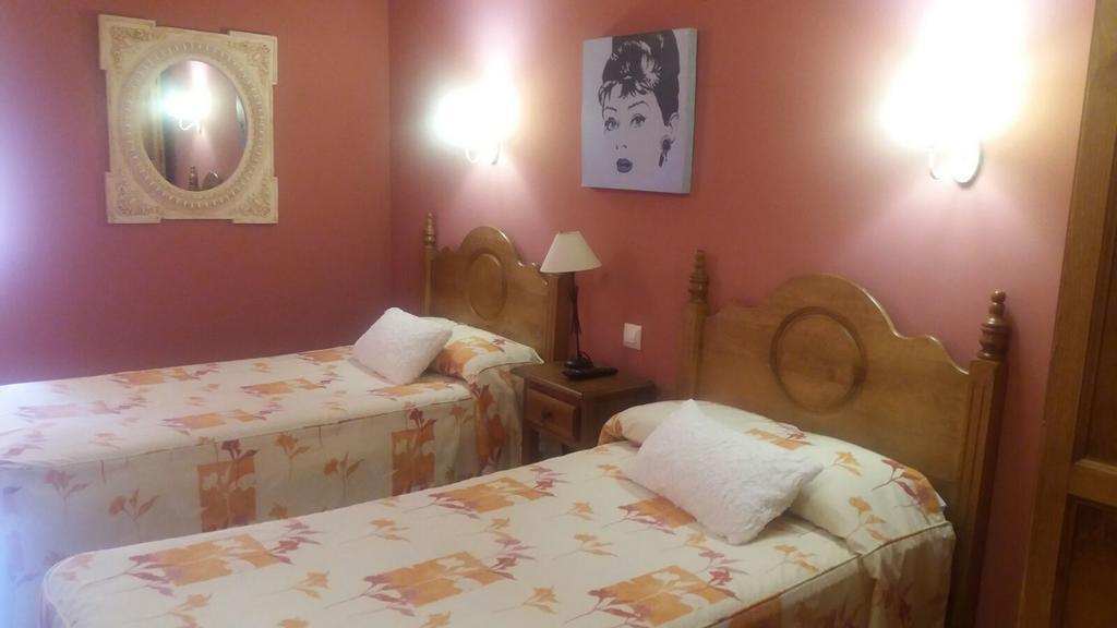La Becada De Buelna Guest House Corrales De Buelna Exterior photo